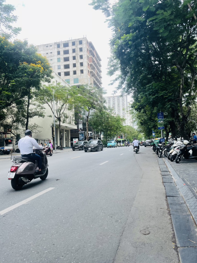 Bán nhà Thái Hà - diện tích 44.1m2 6 tầng - Nhà mặt phố kinh doanh đỉnh - giá 28 tỷ