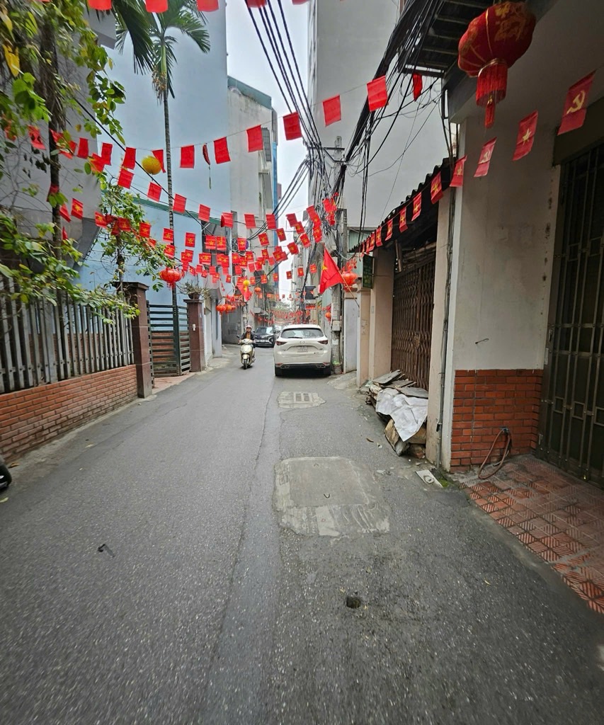 Bán nhà Đại Lộ Thăng Long - diện tích 120m2 7 tầng - Toà chung cư mini - giá 33,5 tỷ