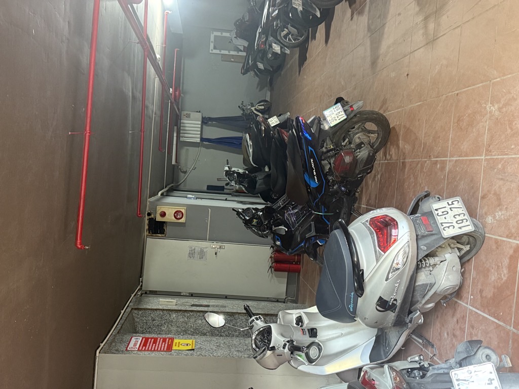 Bán nhà Đại Lộ Thăng Long - diện tích 120m2 7 tầng - Toà chung cư mini - giá 33,5 tỷ