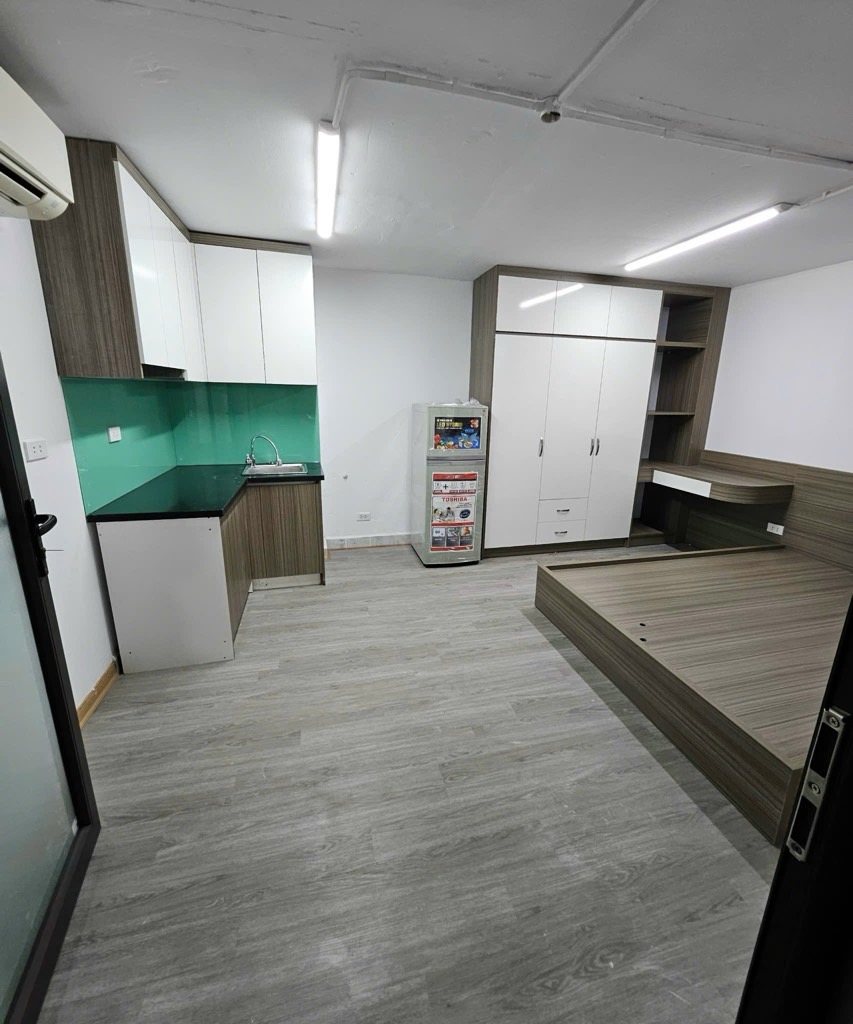 Bán nhà Đại Lộ Thăng Long - diện tích 120m2 7 tầng - Toà chung cư mini - giá 33,5 tỷ