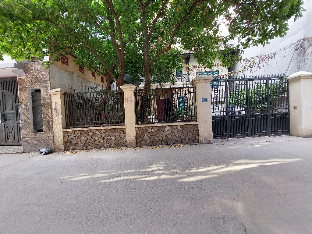 Bán nhà Định Công Thượng - diện tích 152.8m2 1 tầng - ô tô tránh - giá 35 tỷ