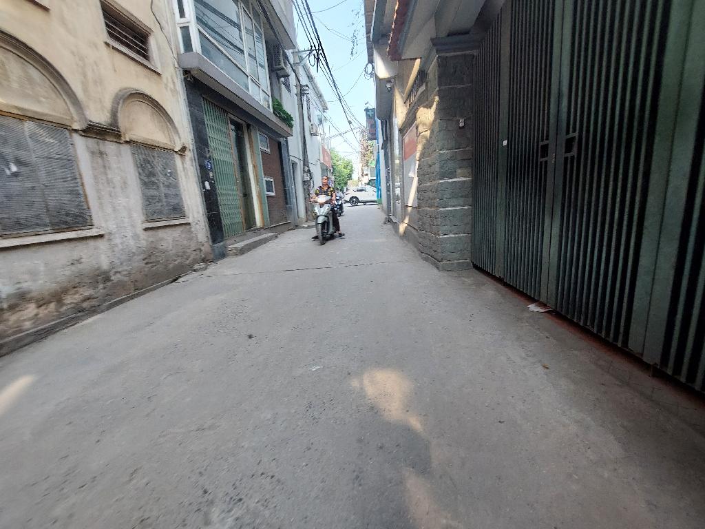 Bán nhà Định Công Thượng - diện tích 152.8m2 1 tầng - ô tô tránh - giá 35 tỷ