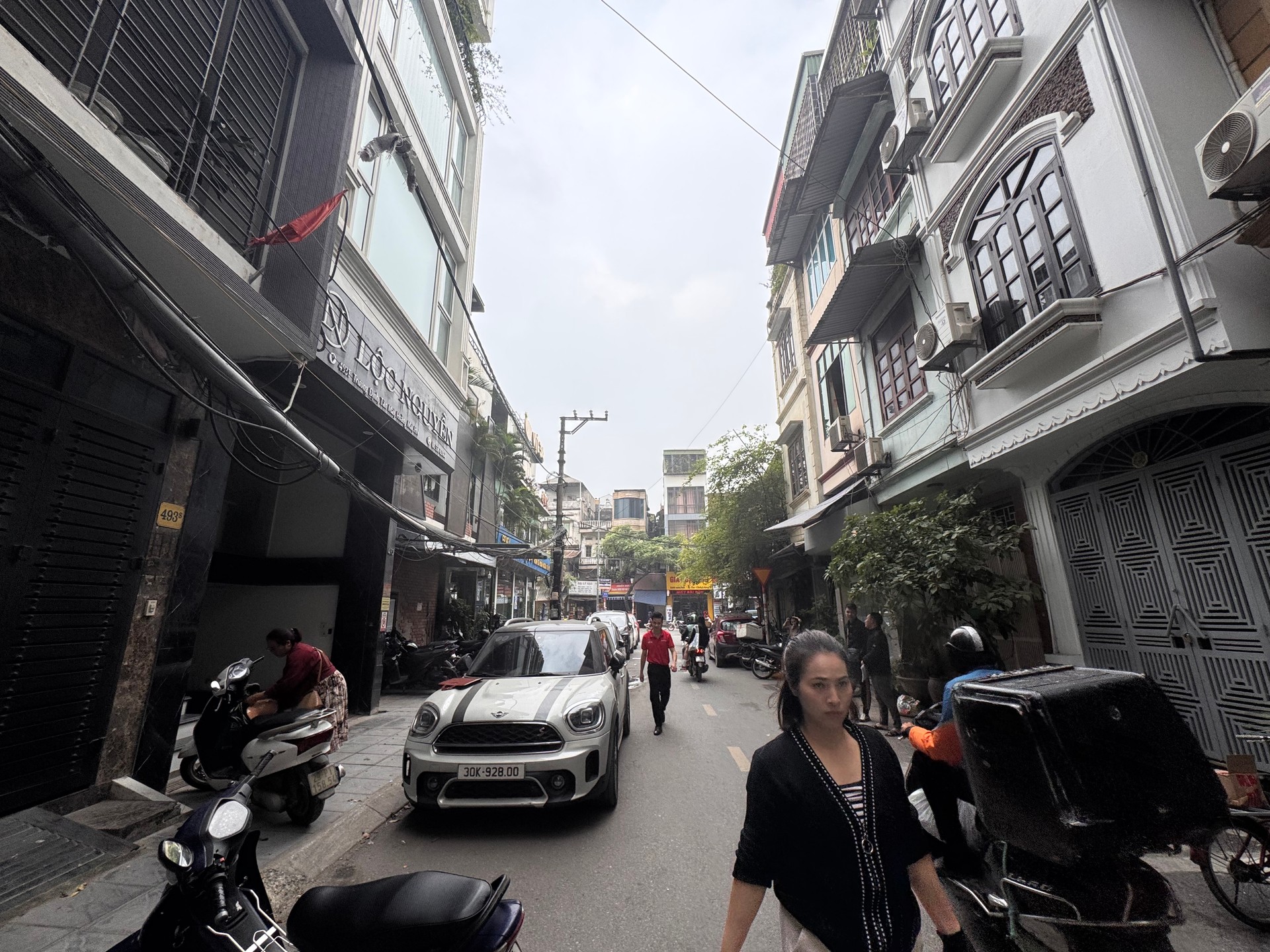 Bán nhà Trương Định - diện tích 70m2 8 tầng - Lô góc 2 mặt thoáng - giá 29,8 tỷ