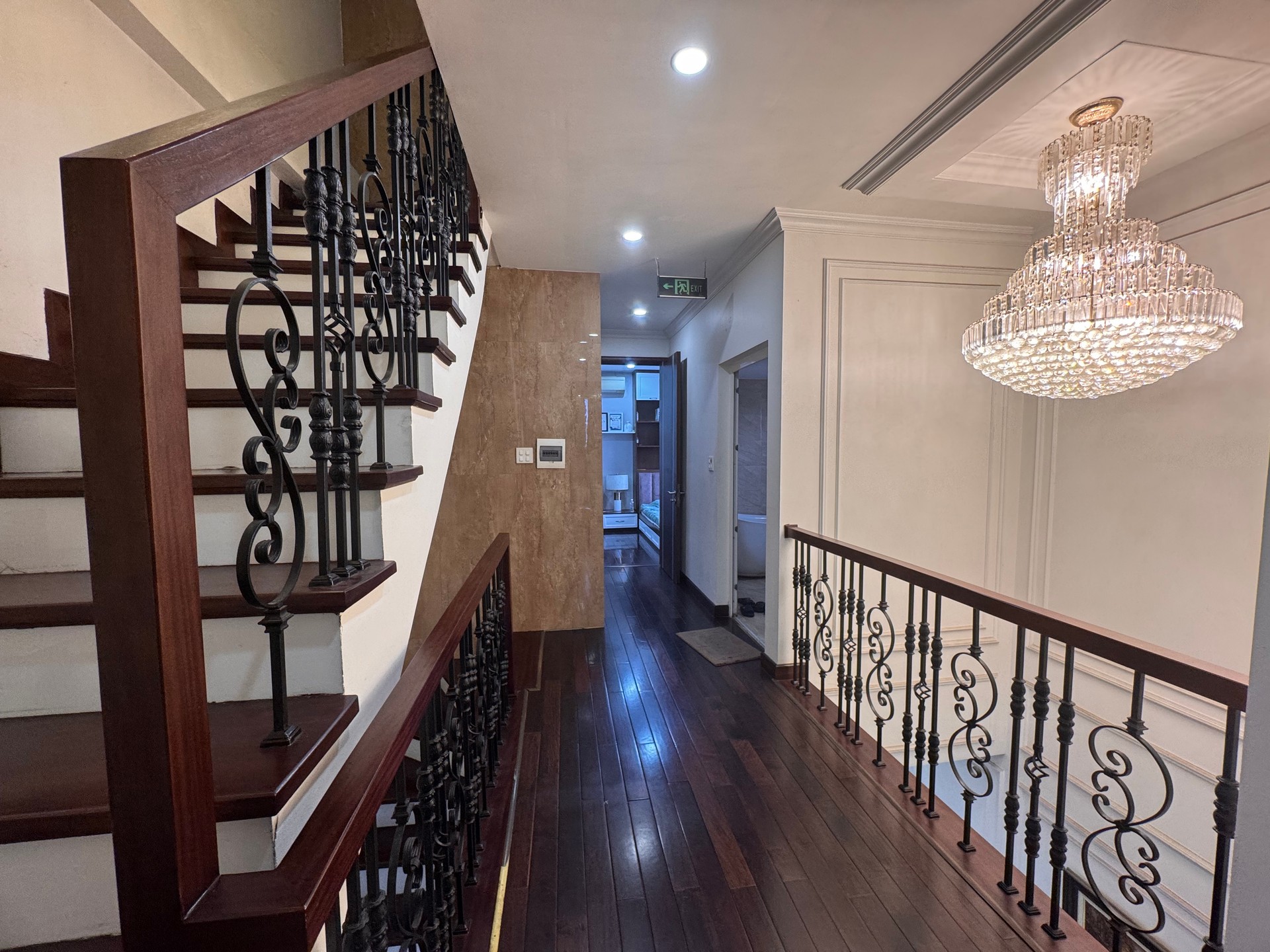 Bán nhà Trương Định - diện tích 70m2 8 tầng - Lô góc 2 mặt thoáng - giá 29,8 tỷ