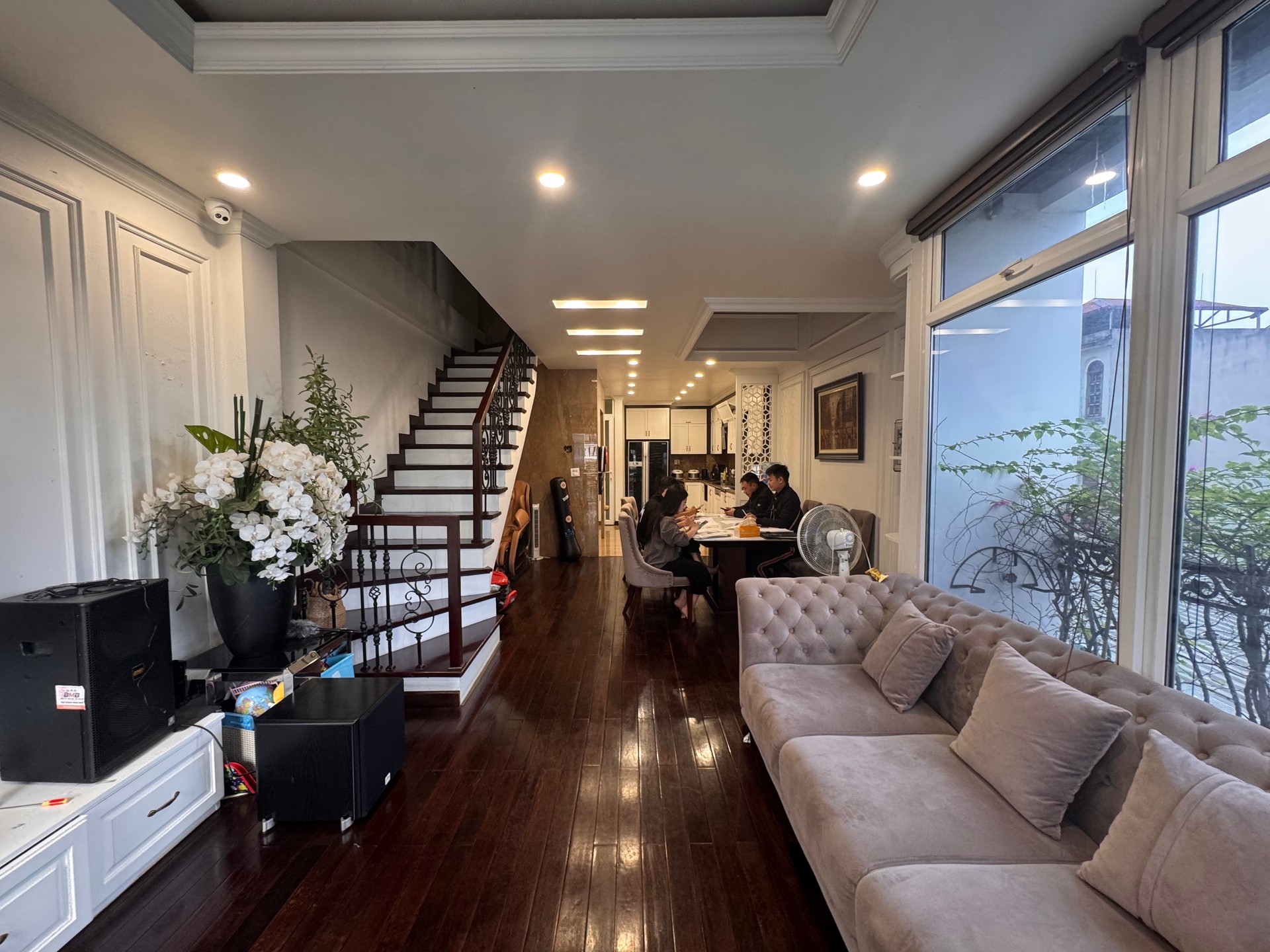 Bán nhà Trương Định - diện tích 70m2 8 tầng - Lô góc 2 mặt thoáng - giá 29,8 tỷ