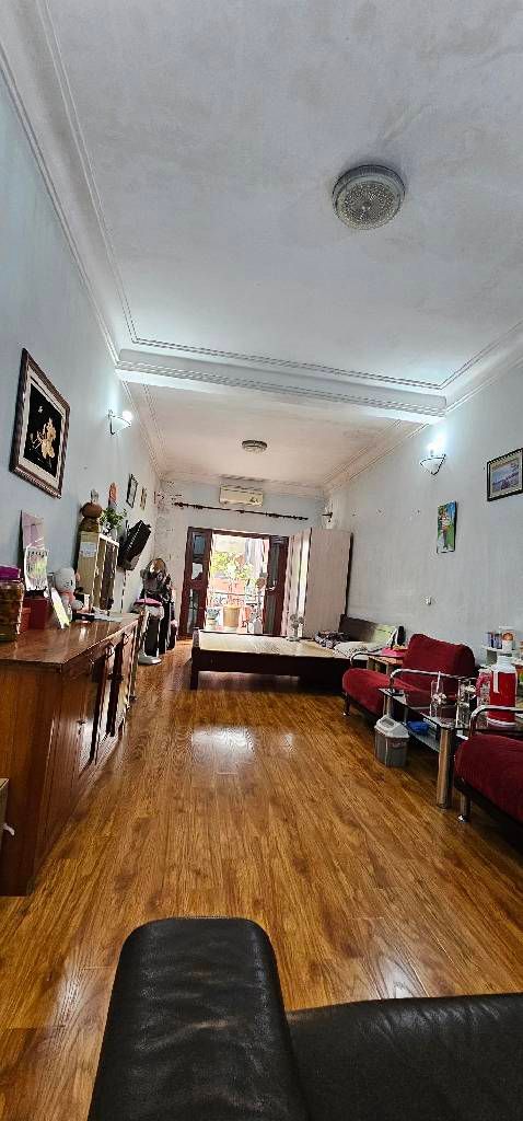 Bán nhà Đông Các - diện tích 72m2 4 tầng - ô tô tránh - giá 29,8 tỷ