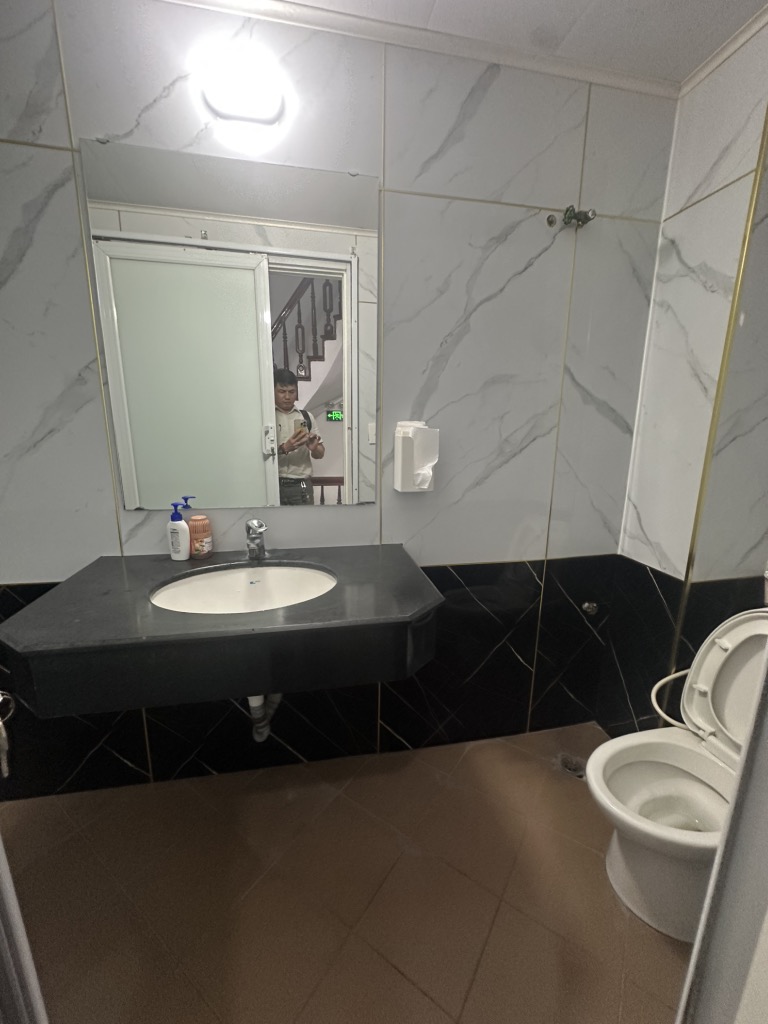 Bán nhà Trần Nguyên Đán - diện tích 84m2 4 tầng - Mặt tiền rộng rãi - giá 45 tỷ