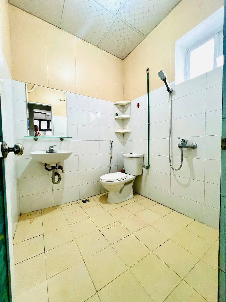 Bán nhà Ngọc Hồi - diện tích 85m2 5 tầng - Ô tô đỗ cầu thang - giá 3,45 tỷ