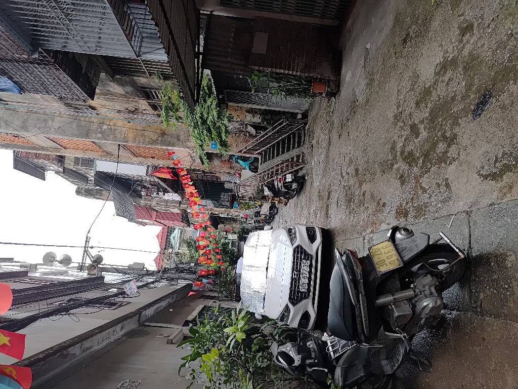 Bán nhà Ngọc Hồi - diện tích 85m2 5 tầng - Ô tô đỗ cầu thang - giá 3,45 tỷ