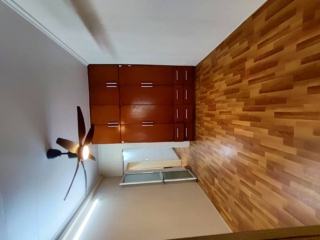 Bán nhà Ngọc Hồi - diện tích 85m2 5 tầng - Ô tô đỗ cầu thang - giá 3,45 tỷ
