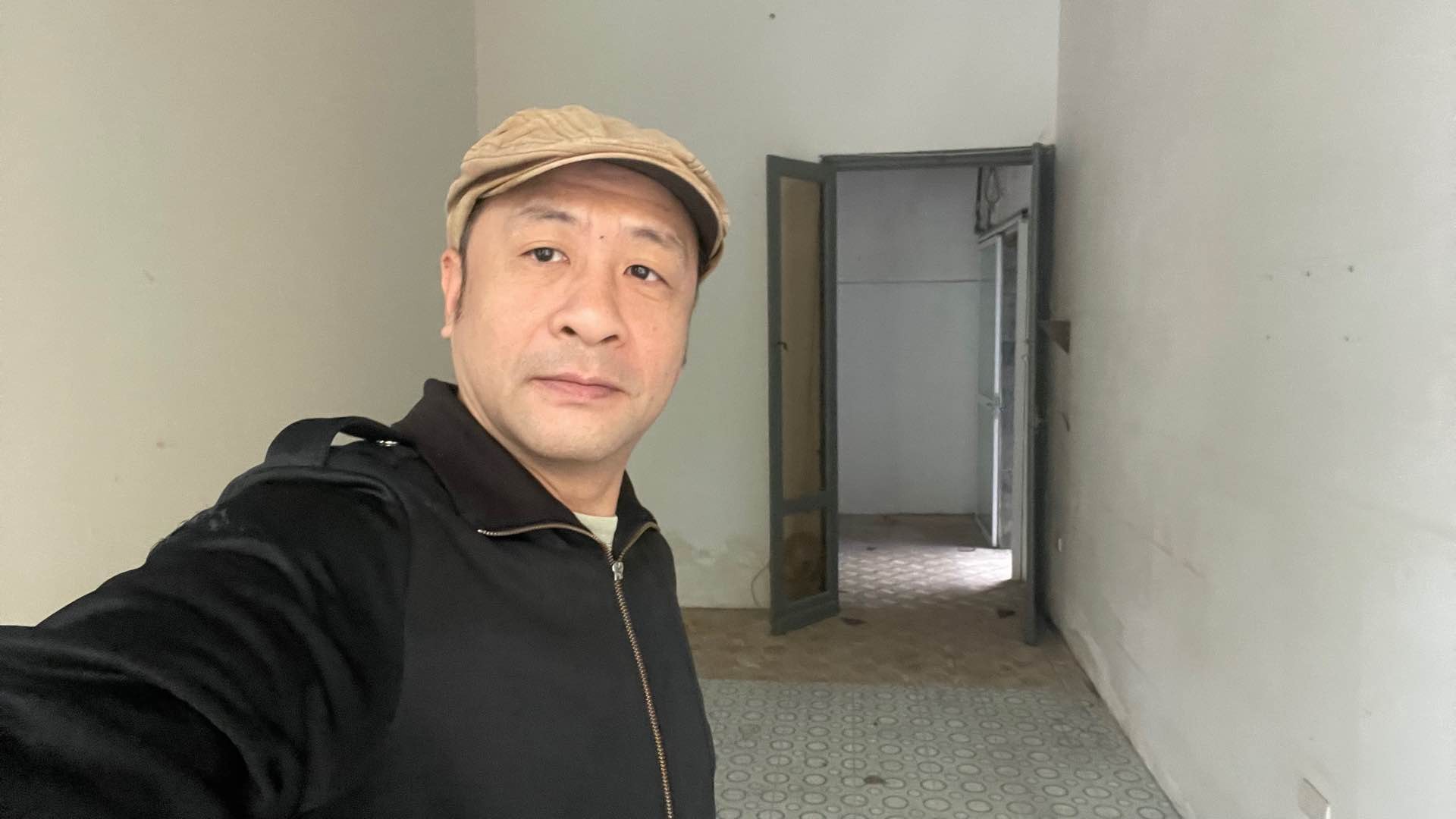Bán nhà Nguyễn Công Trứ - diện tích 43m2 2 tầng - vị trí đẹp, ô tô đỗ cửa - giá 12 tỷ