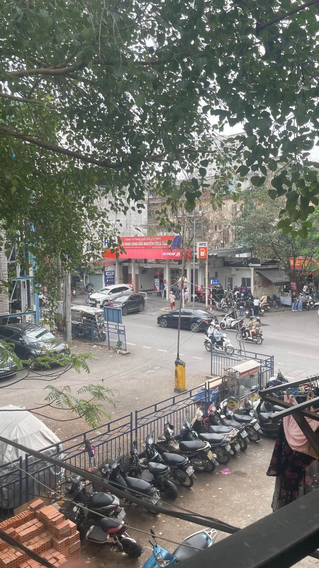 Bán nhà Nguyễn Công Trứ - diện tích 43m2 2 tầng - vị trí đẹp, ô tô đỗ cửa - giá 12 tỷ