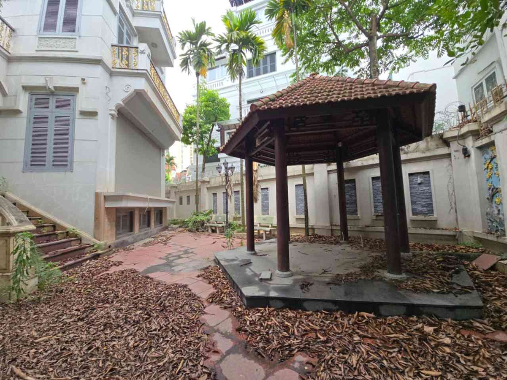 Bán nhà BT6 - diện tích 326m2 4 tầng - Đẳng cấp biệt thự Pháp Vân - giá 95 tỷ