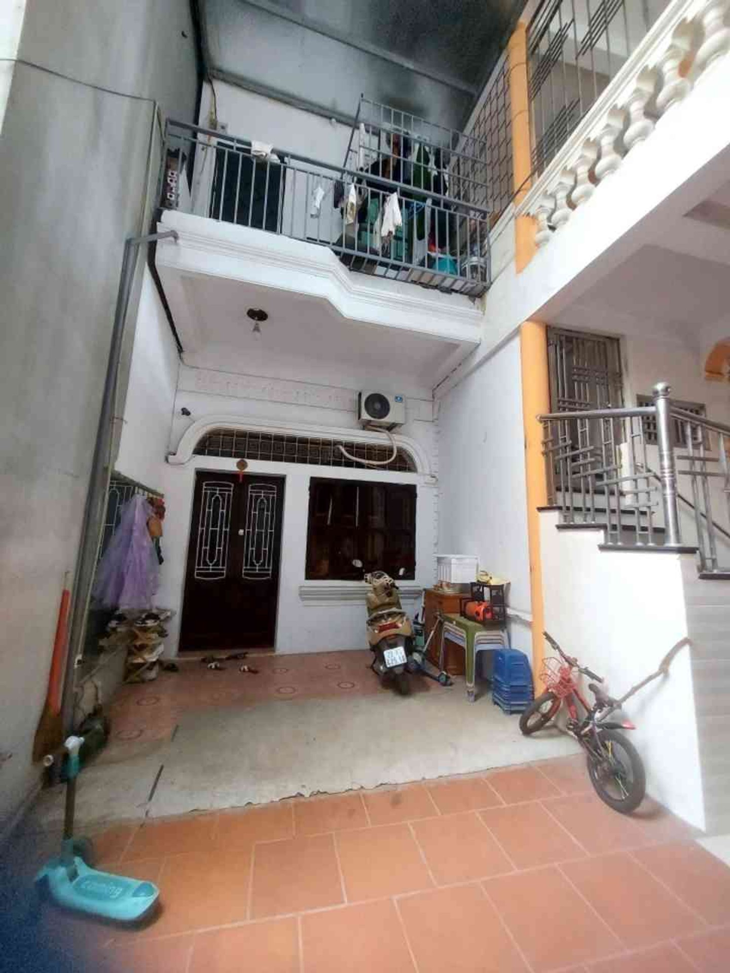 Bán nhà Kim Giang - diện tích 49m2 2 tầng - Nhà cũ không có gì mô tả - giá 13,5 tỷ