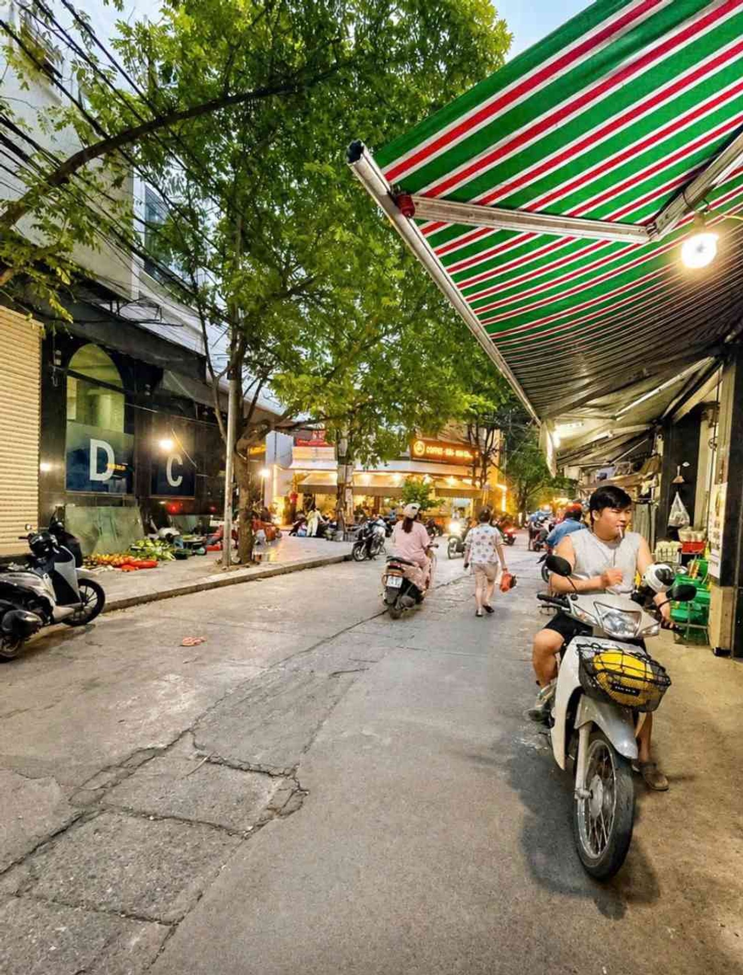 Bán nhà Kim Giang - diện tích 31m2 4 tầng - Mặt ngõ thông - giá 11,3 tỷ
