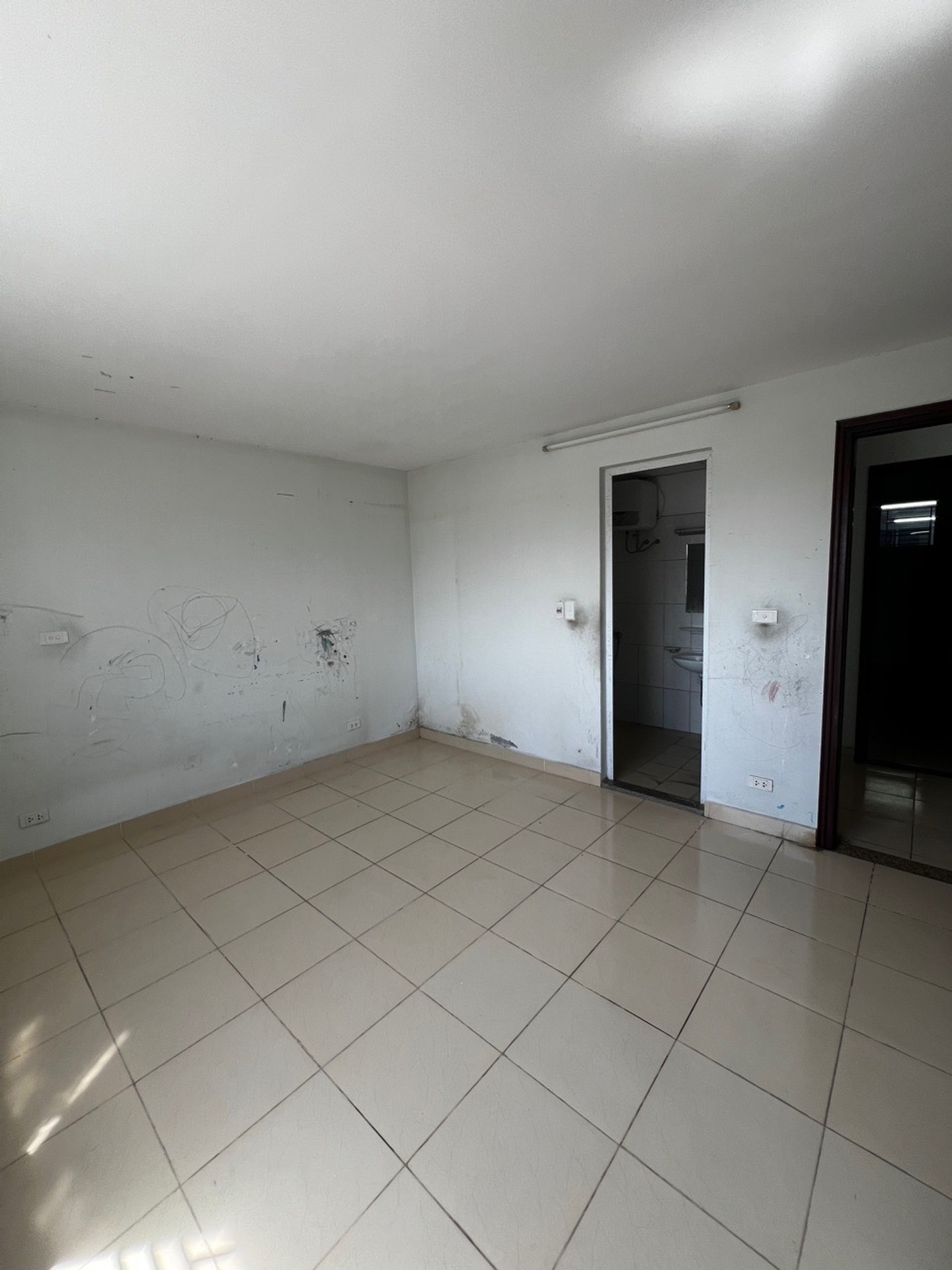 Bán nhà 51 Quan Nhân - diện tích 75m2 5 tầng - Căn hộ đẹp, hiện đại - giá 5,8 tỷ
