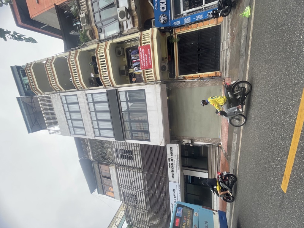 Bán nhà Trương Định - diện tích 76m2 6 tầng - Mặt phố - giá 27 tỷ