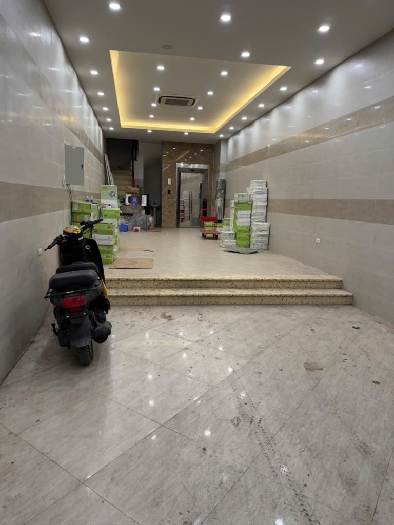 Bán nhà Trương Định - diện tích 76m2 6 tầng - Mặt phố - giá 27 tỷ