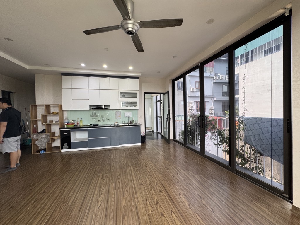 Bán nhà Tây Nam Linh Đàm - diện tích 180m2 4 tầng - Lô góc - giá 41,8 tỷ