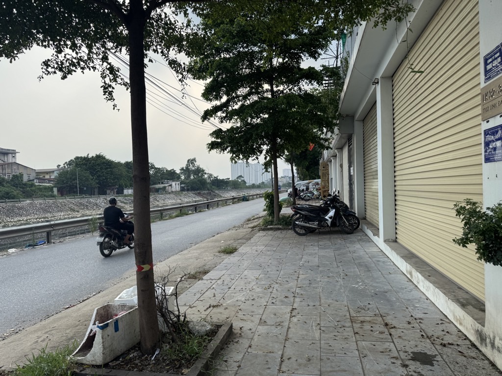 Bán nhà Tây Nam Linh Đàm - diện tích 180m2 4 tầng - Lô góc - giá 41,8 tỷ