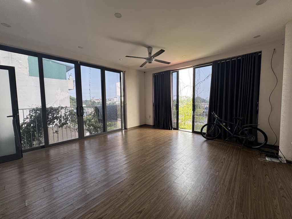 Bán nhà Tây Nam Linh Đàm - diện tích 180m2 4 tầng - Lô góc - giá 41,8 tỷ