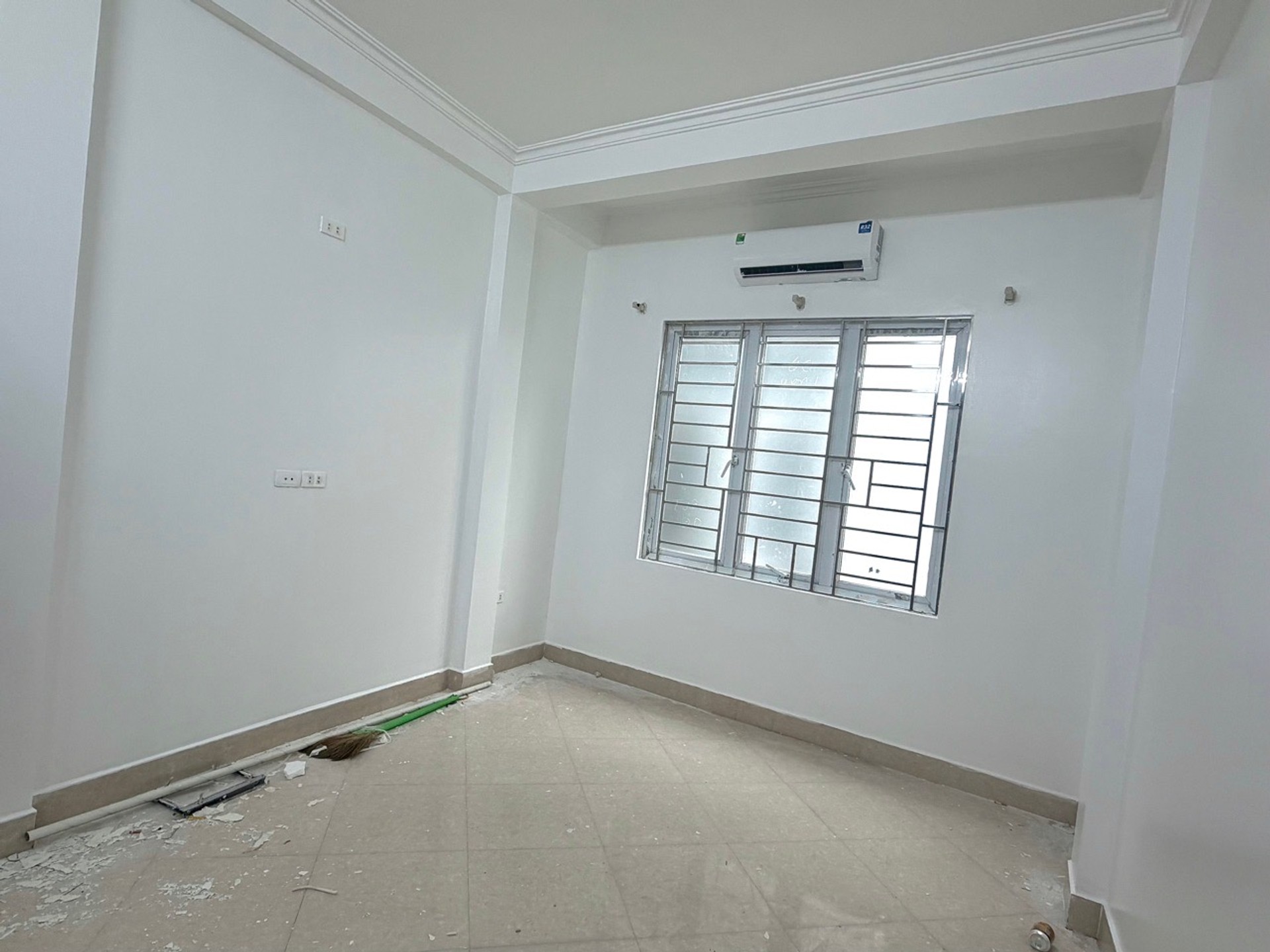 Bán nhà Hoàng Mai - diện tích 24m2 4 tầng - Nhà đẹp, khung BTCT - giá 6,6 tỷ