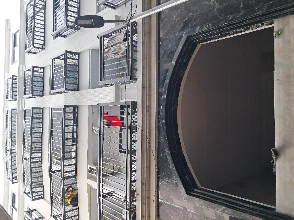 Bán nhà Khuất Duy Tiến - diện tích 100m2 8 tầng - ô tô tránh - giá 34 tỷ