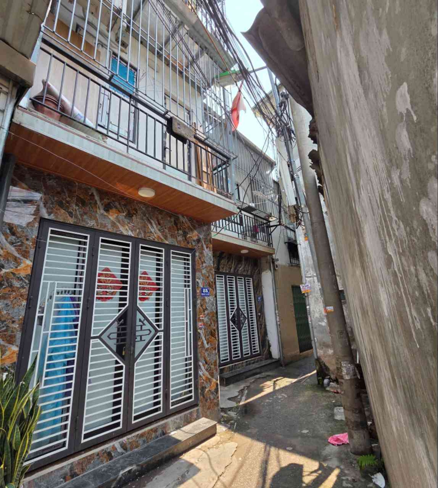 Bán nhà Đông Thiên - diện tích 31m2 3 tầng - 3 ngủ đầy đủ công năng - giá 3 tỷ