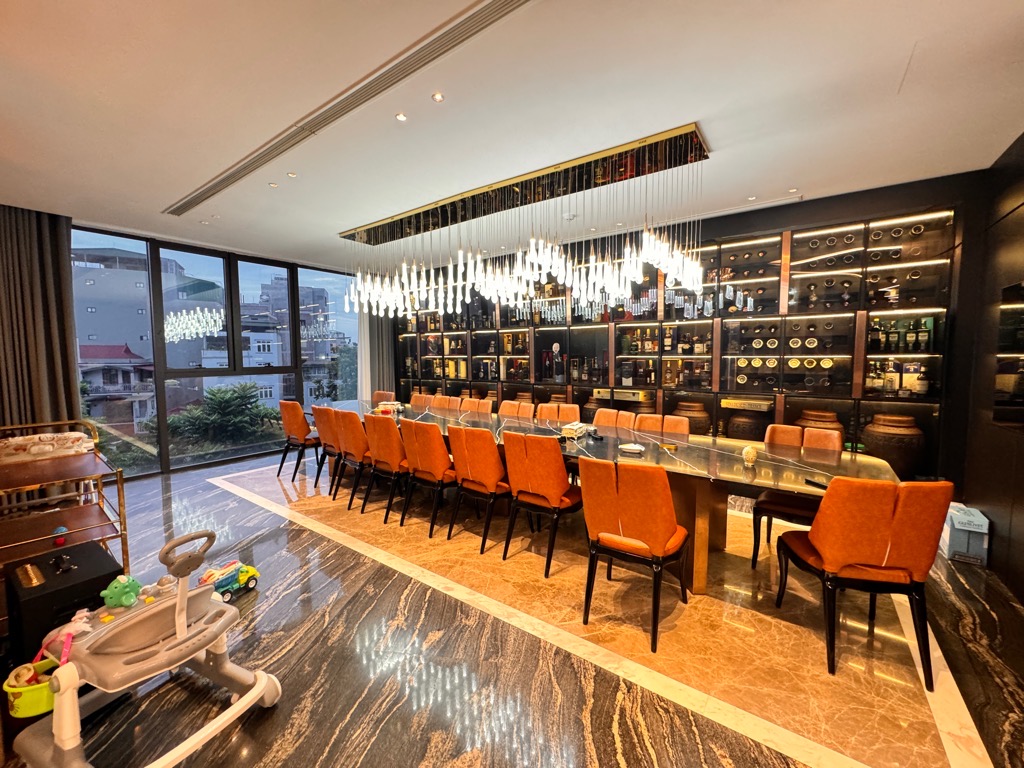 Bán nhà Đại Kim - diện tích 210m2 9 tầng - Lô góc 3 mặt thoáng - giá 140 tỷ