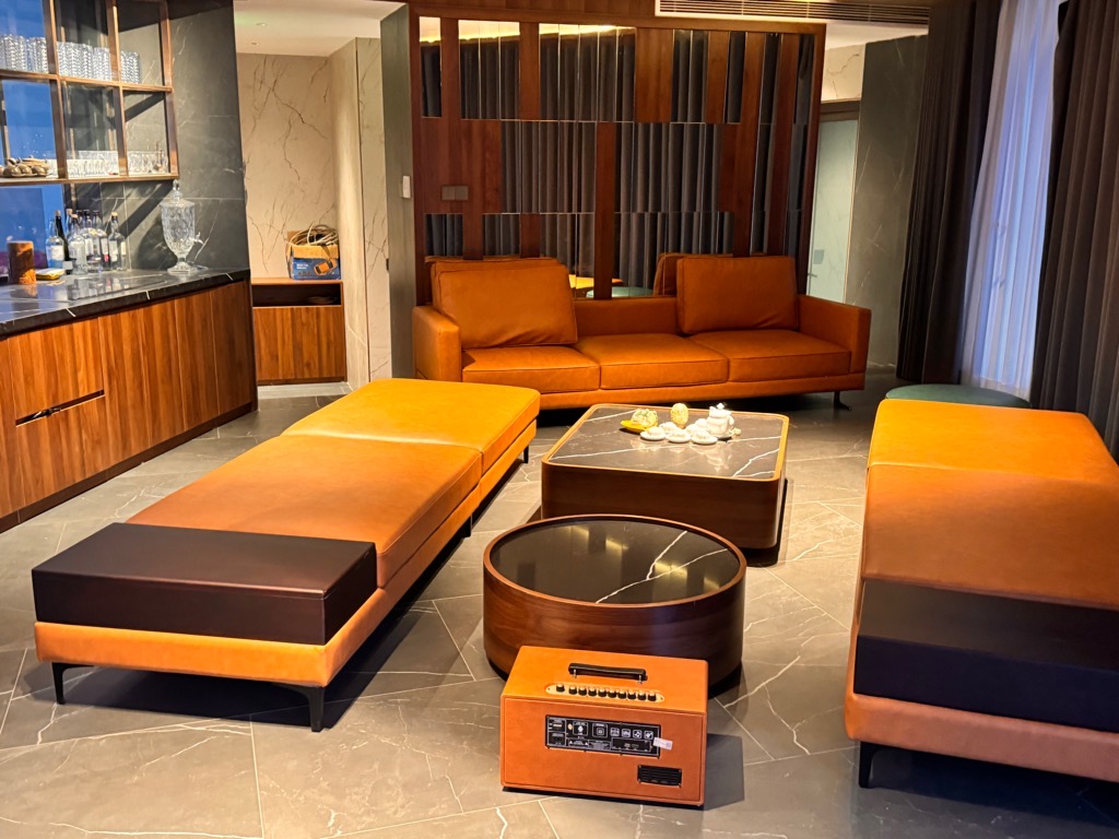 Bán nhà Đại Kim - diện tích 210m2 9 tầng - Lô góc 3 mặt thoáng - giá 140 tỷ