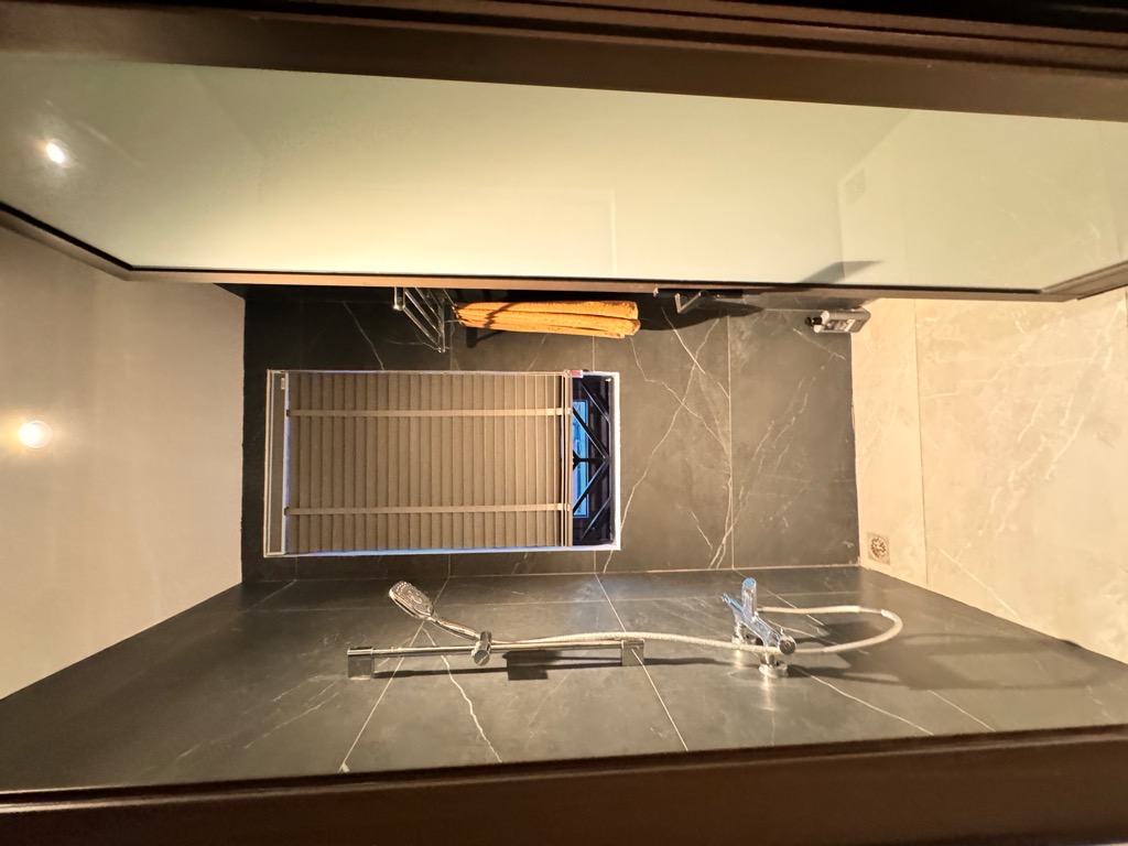 Bán nhà Đại Kim - diện tích 210m2 9 tầng - Lô góc 3 mặt thoáng - giá 140 tỷ