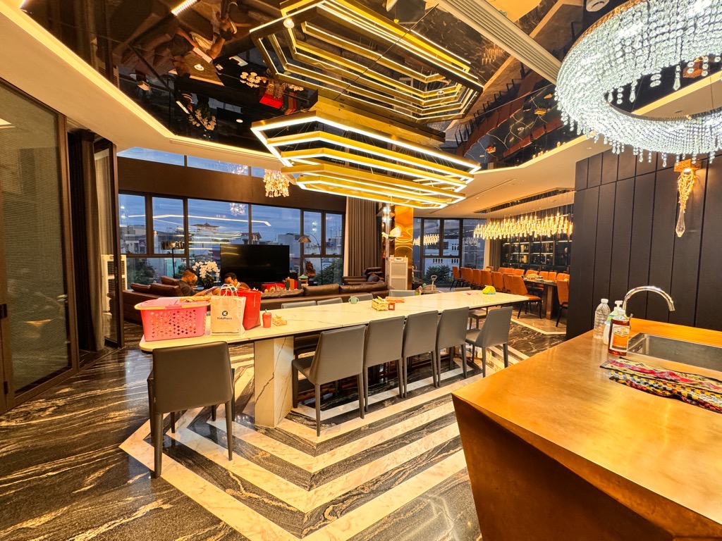 Bán nhà Đại Kim - diện tích 210m2 9 tầng - Lô góc 3 mặt thoáng - giá 140 tỷ