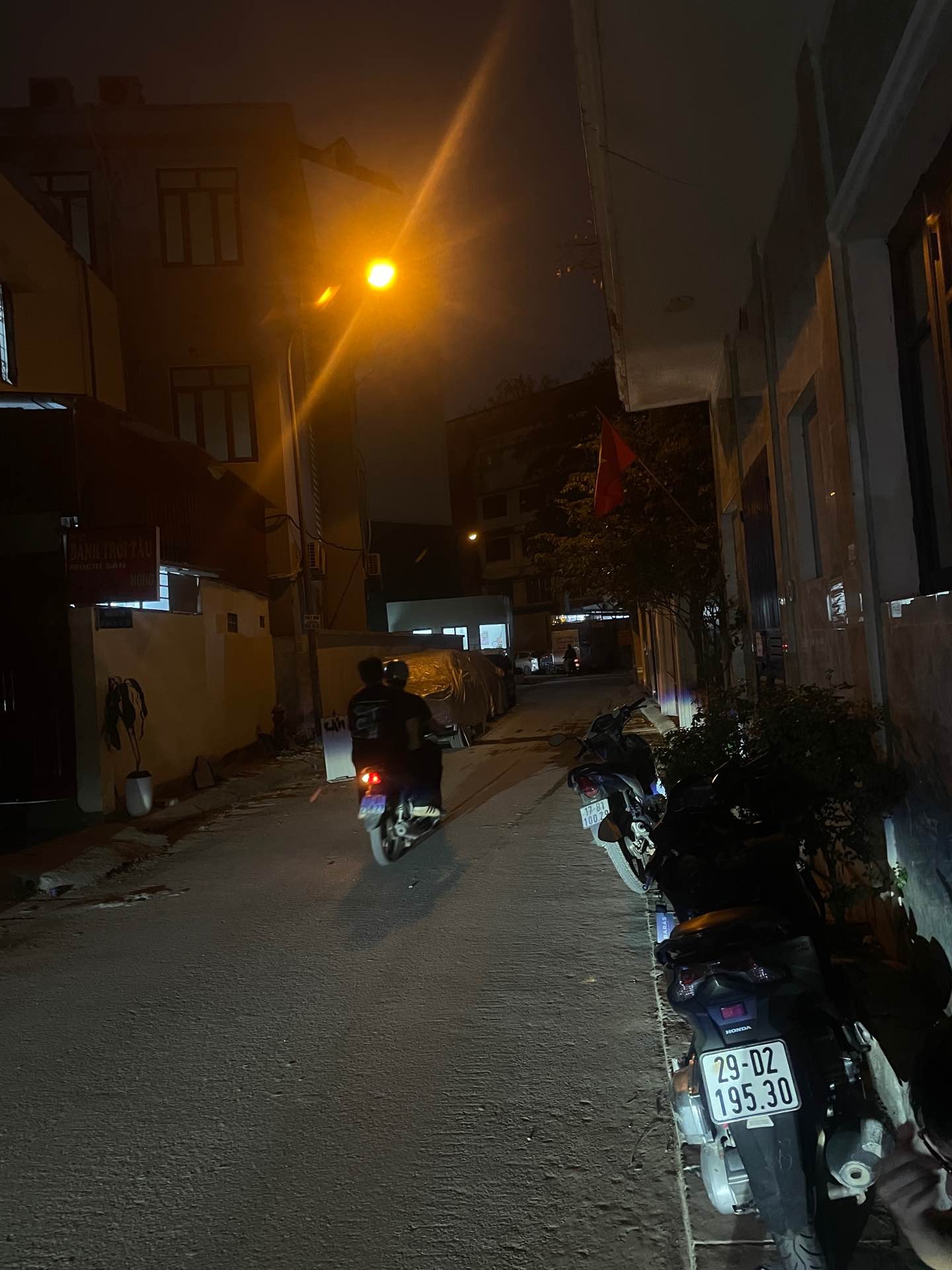 Bán nhà Hai Bà Trưng - diện tích 30m2 0 tầng - Ô tô tránh - giá 9,2 tỷ