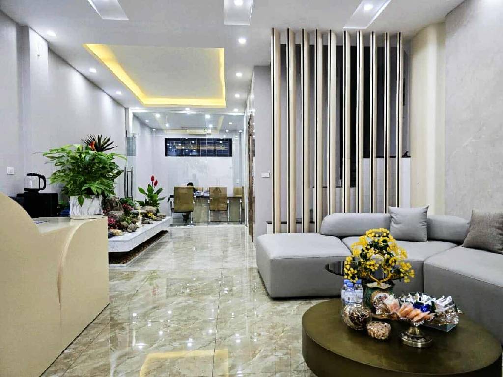 Bán nhà Nguyễn Tuân - diện tích 76m2 5 tầng - Ô tô tránh - giá 46 tỷ