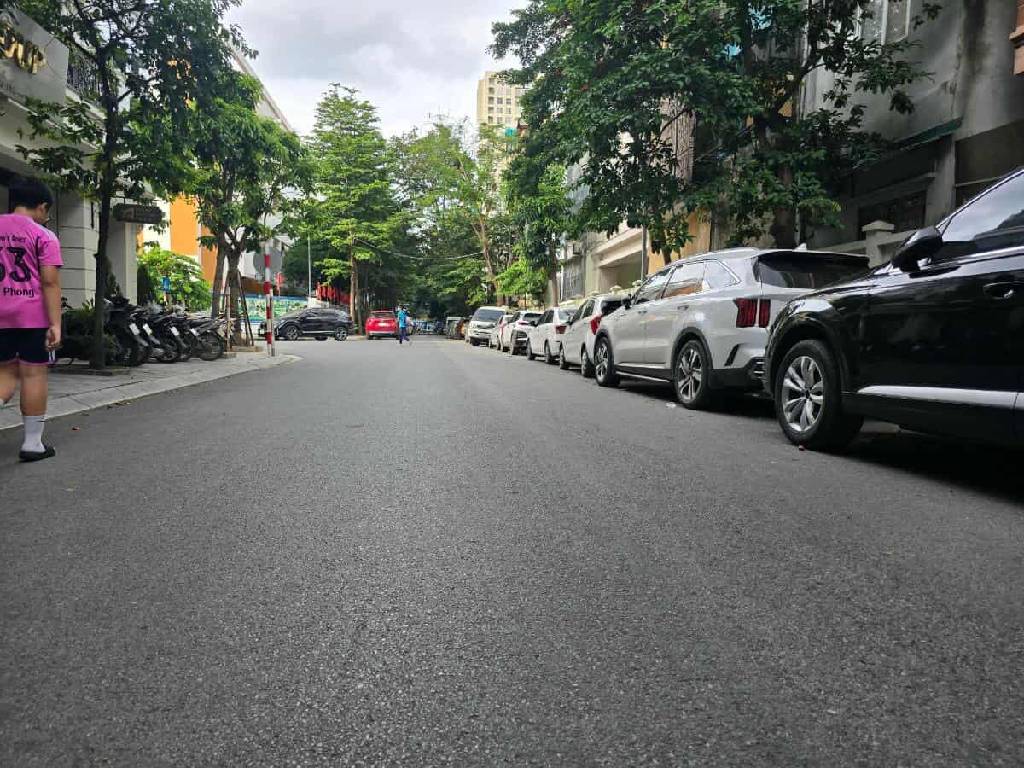 Bán nhà Nguyễn Tuân - diện tích 76m2 5 tầng - Ô tô tránh - giá 46 tỷ