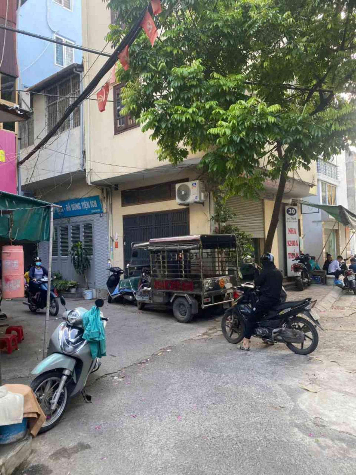Bán nhà Minh Khai - diện tích 70m2 3 tầng - Nhà 2 mặt ngõ, rất thoáng - giá 12,25 tỷ