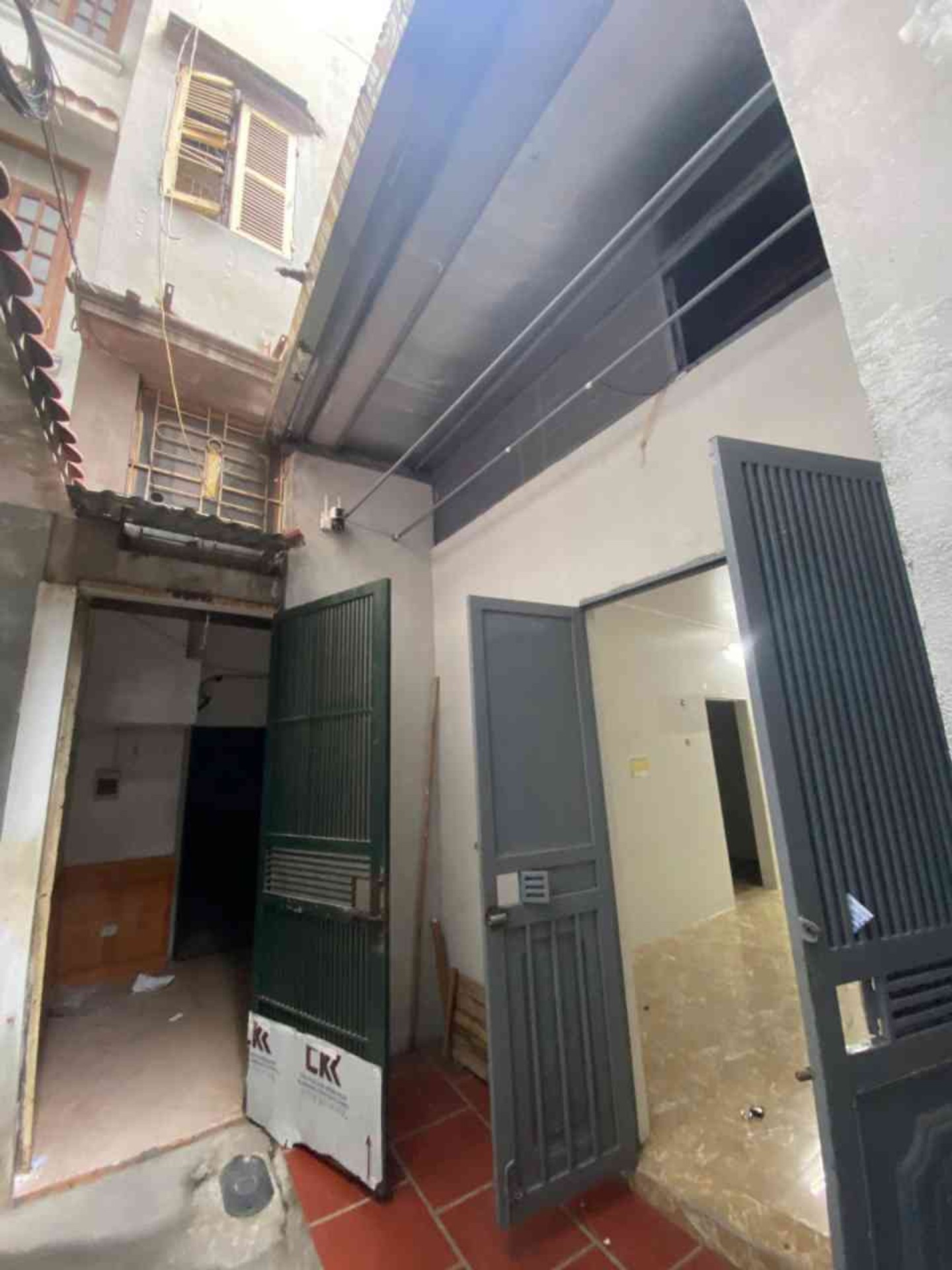 Bán nhà Minh Khai - diện tích 70m2 3 tầng - Nhà 2 mặt ngõ, rất thoáng - giá 12,25 tỷ