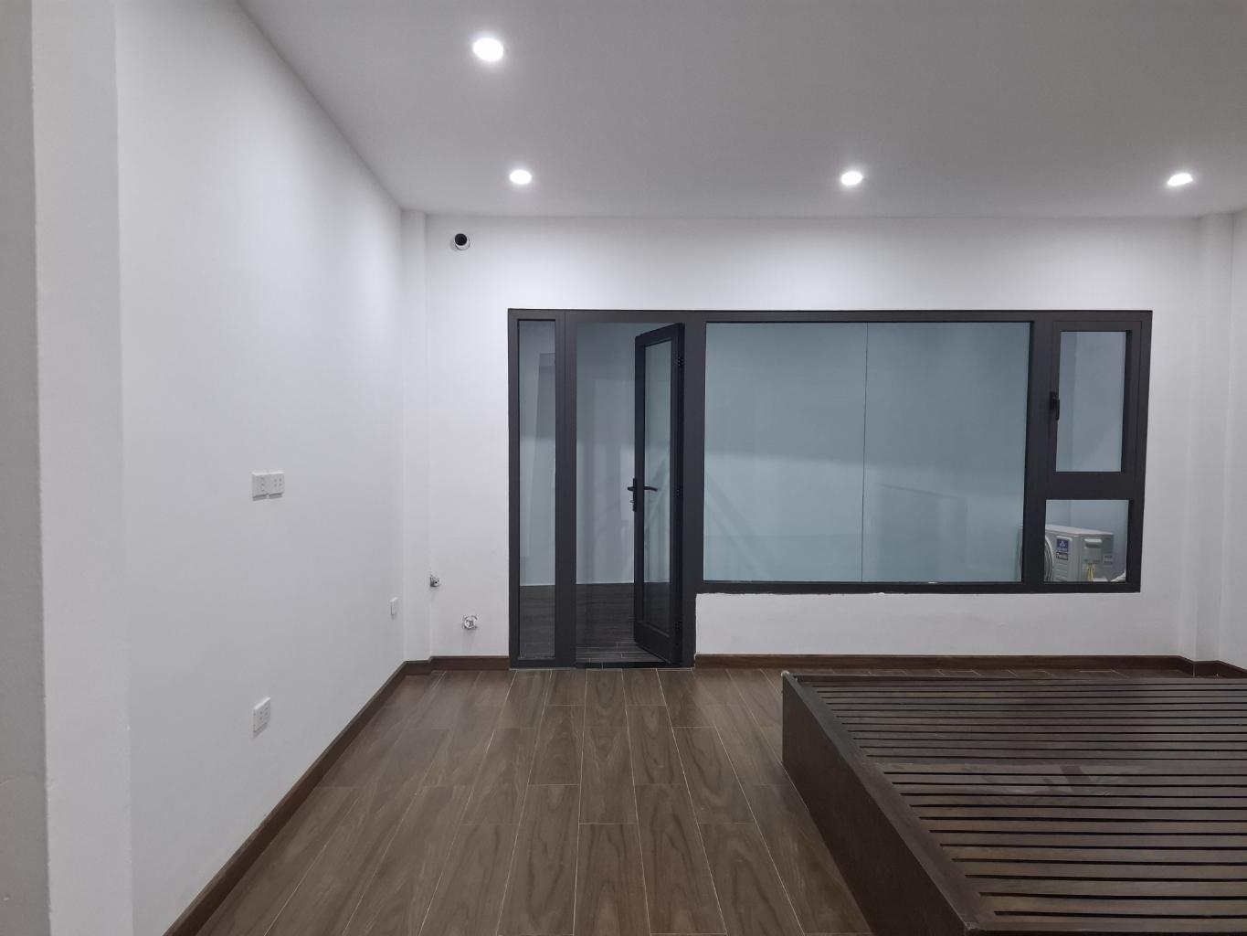 Bán nhà Hòa Bình - diện tích 85m2 7 tầng - Ô tô đỗ cửa - giá 24 tỷ