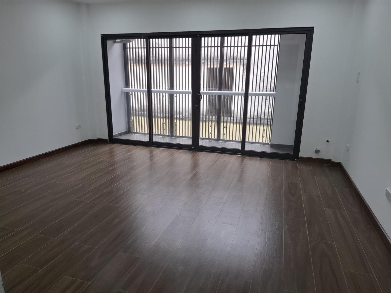 Bán nhà Hòa Bình - diện tích 85m2 7 tầng - Ô tô đỗ cửa - giá 24 tỷ