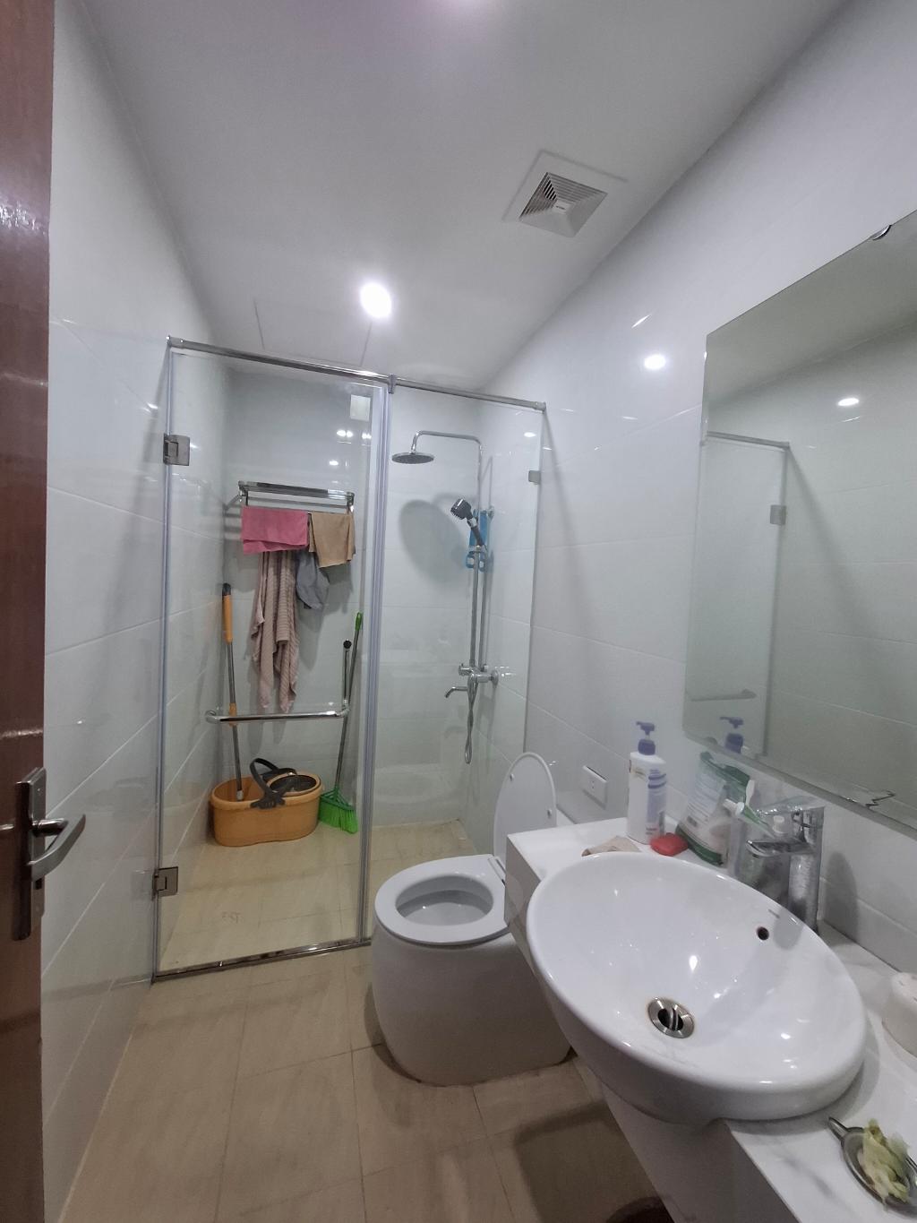 Bán nhà Hòa Bình - diện tích 85m2 7 tầng - Ô tô đỗ cửa - giá 24 tỷ