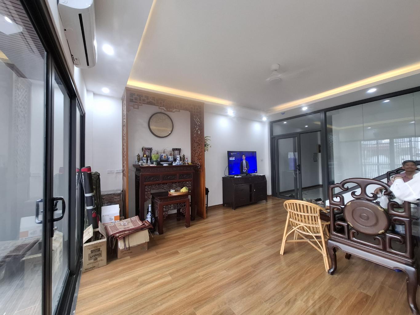 Bán nhà Hòa Bình - diện tích 85m2 7 tầng - Ô tô đỗ cửa - giá 24 tỷ