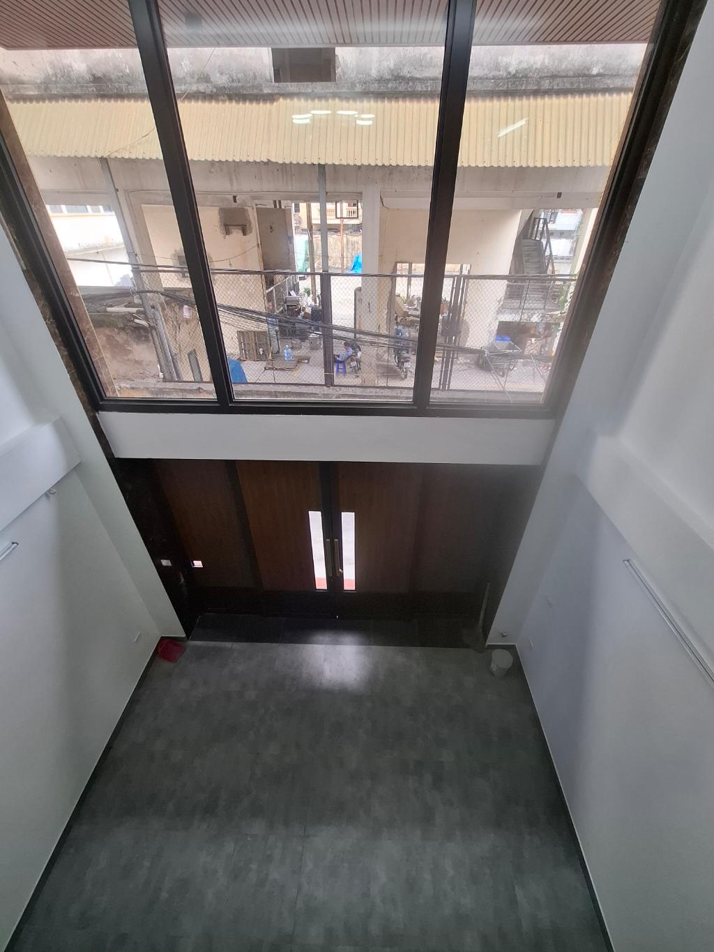 Bán nhà Hòa Bình - diện tích 85m2 7 tầng - Ô tô đỗ cửa - giá 24 tỷ