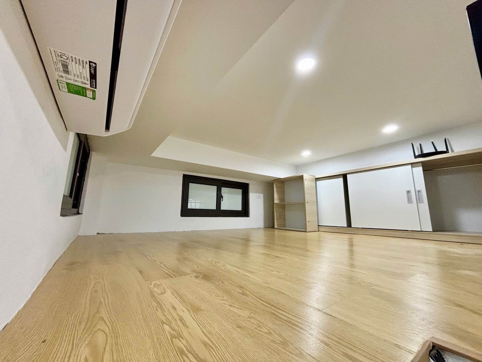 Bán nhà Trung Kính - diện tích 74.1m2 6 tầng - Ô tô tránh - giá 28 tỷ