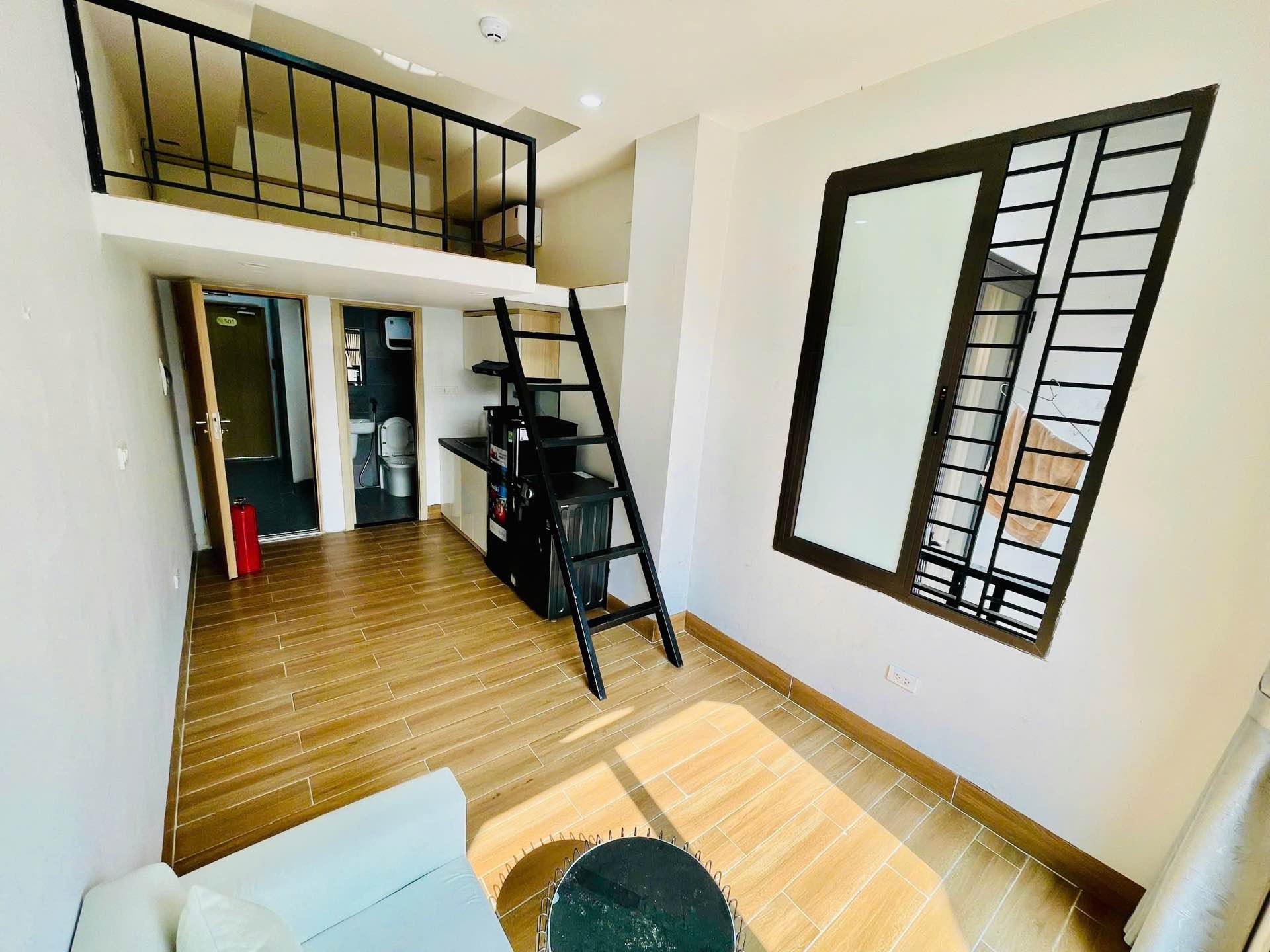 Bán nhà Trung Kính - diện tích 74.1m2 6 tầng - Ô tô tránh - giá 28 tỷ