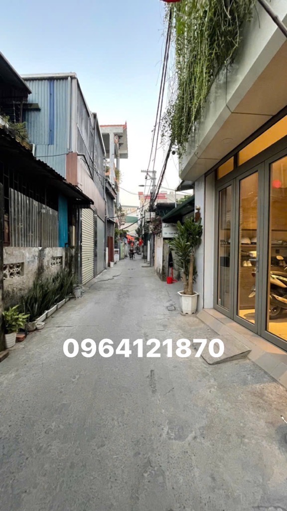 Bán nhà Hưng Phúc - diện tích 54m2 5 tầng - Ngõ thông, ô tô đỗ cửa - giá 11,8 tỷ