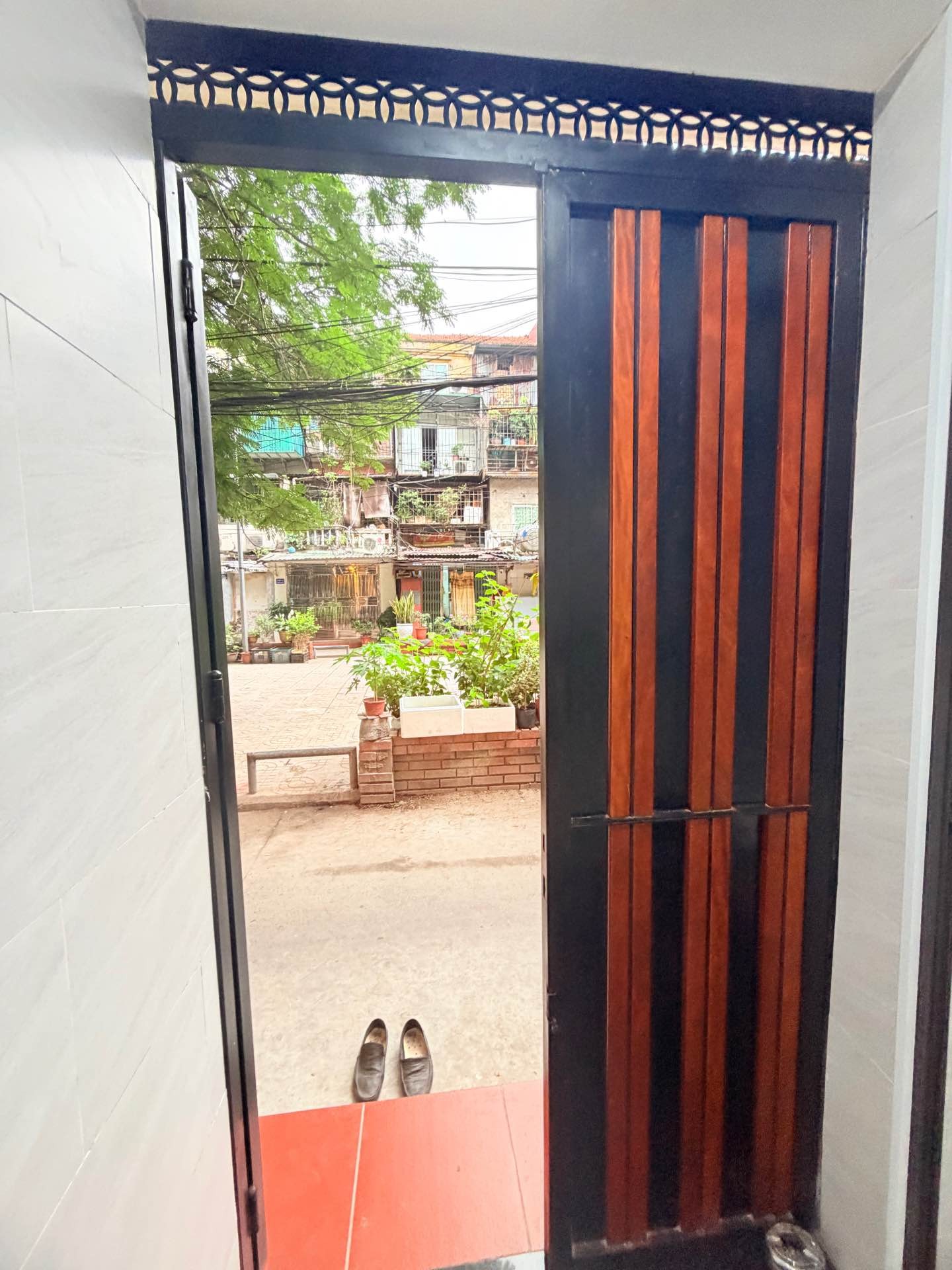 Bán nhà Phố 8/3 - diện tích 70m2 1 tầng - ô tô đỗ cửa - giá 5,3 tỷ