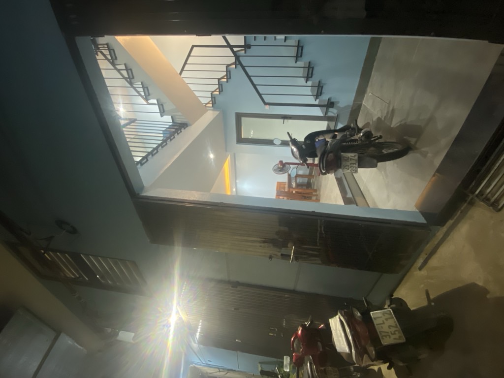 Bán nhà Thịnh Liệt - diện tích 35m2 5 tầng - ô tô tránh - giá 6,5 tỷ