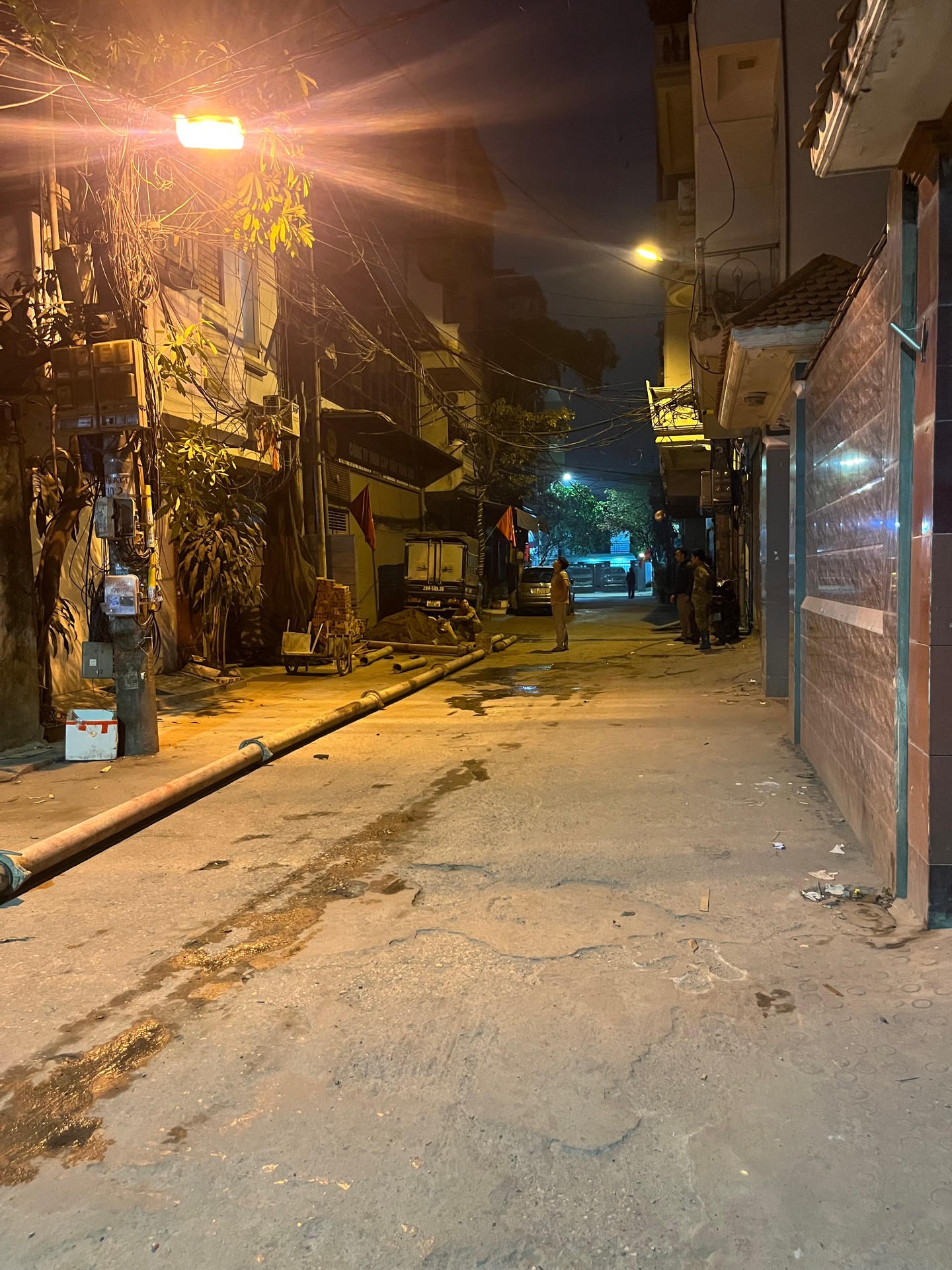 Bán nhà Giải Phóng - diện tích 220m2 3 tầng - ô tô tránh - giá 66 tỷ