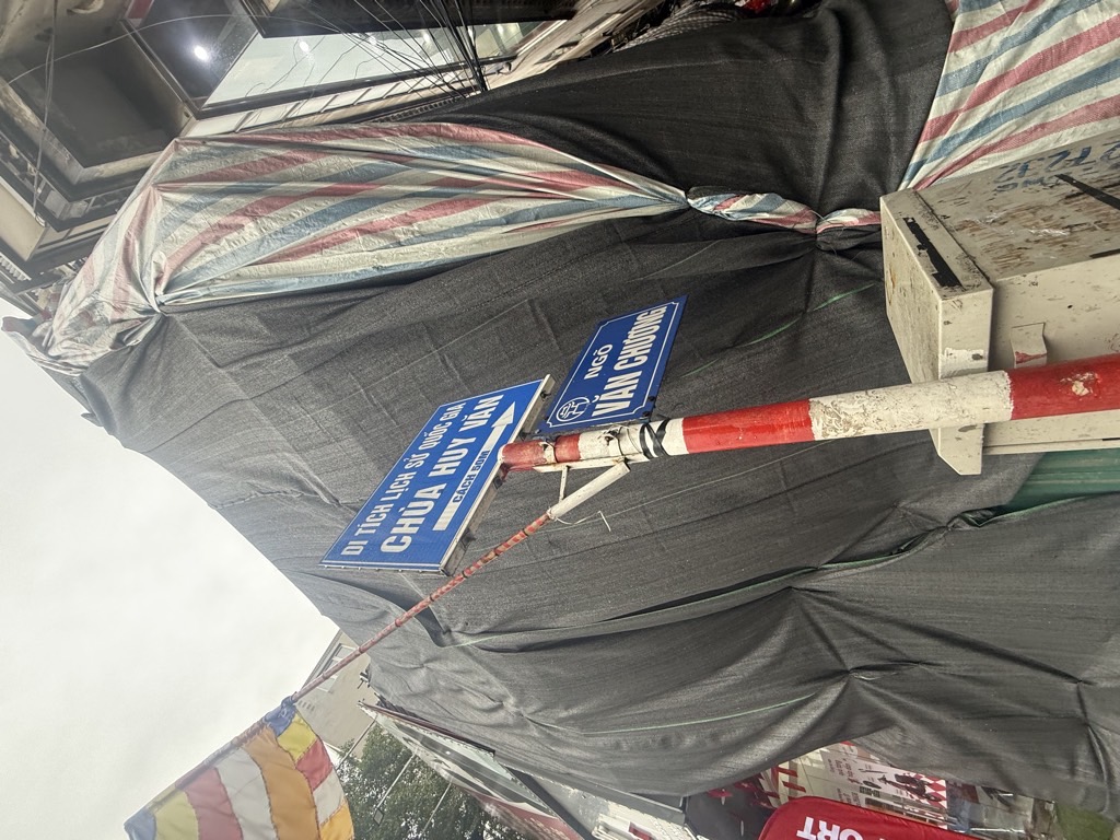 Bán nhà Văn Chương - diện tích 72m2 7 tầng - ngõ ô tô thông - giá 29,5 tỷ