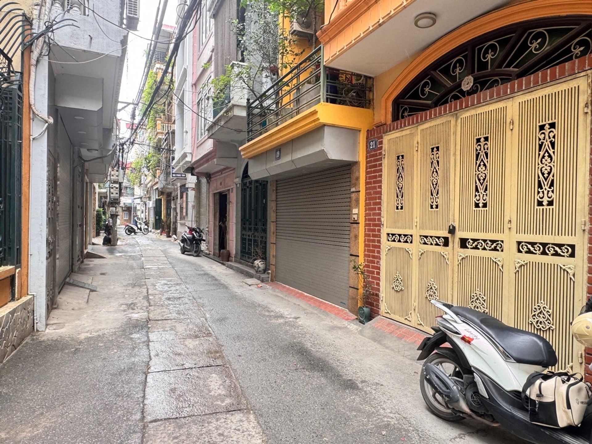 Bán nhà Yên Lạc - diện tích 23m2 3 tầng - Mặt ngõ thông ô tô vù vù - giá 7,95 tỷ